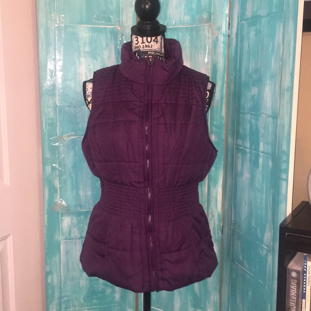 Outer Edge | women's puffy vest